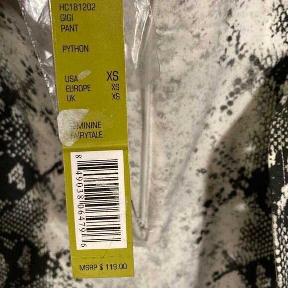 NWT Gianni Bini Python Print Wide Leg Cropped Pants - Picture 5 of 10